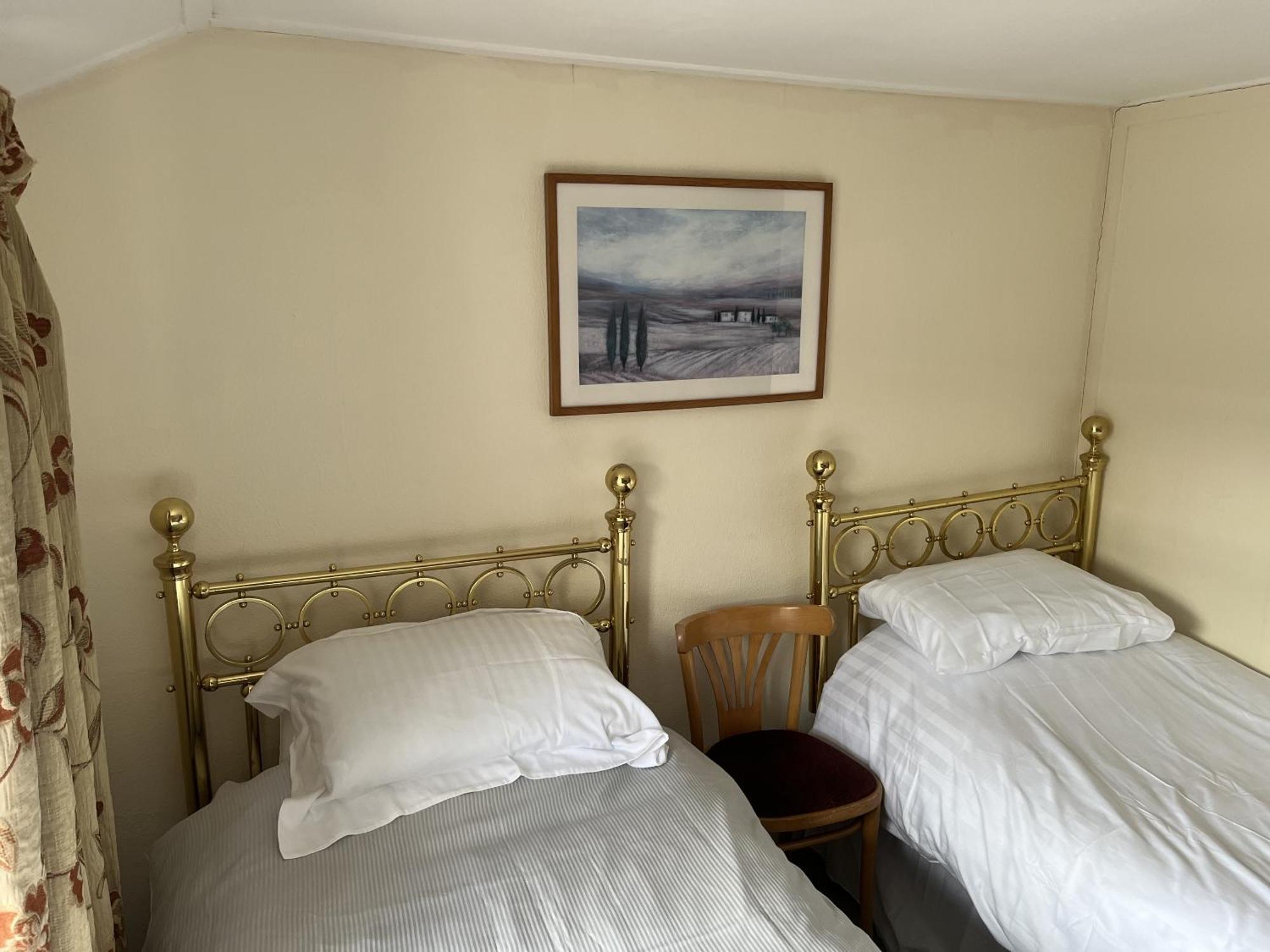 Twin Room with Private Bathroom